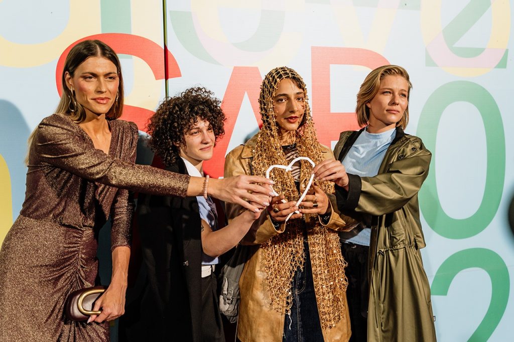 ansambl filma „Fantasy“: Sarah al Saleh, Alina Juhart, Mia Skrbinac i Mina Milovanović