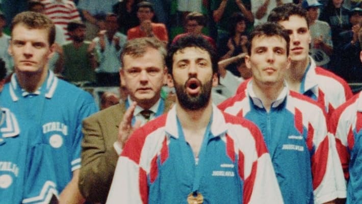 Vlade Divac and Dusan Ivkovic in Izgubljeni Dream Team (2025)