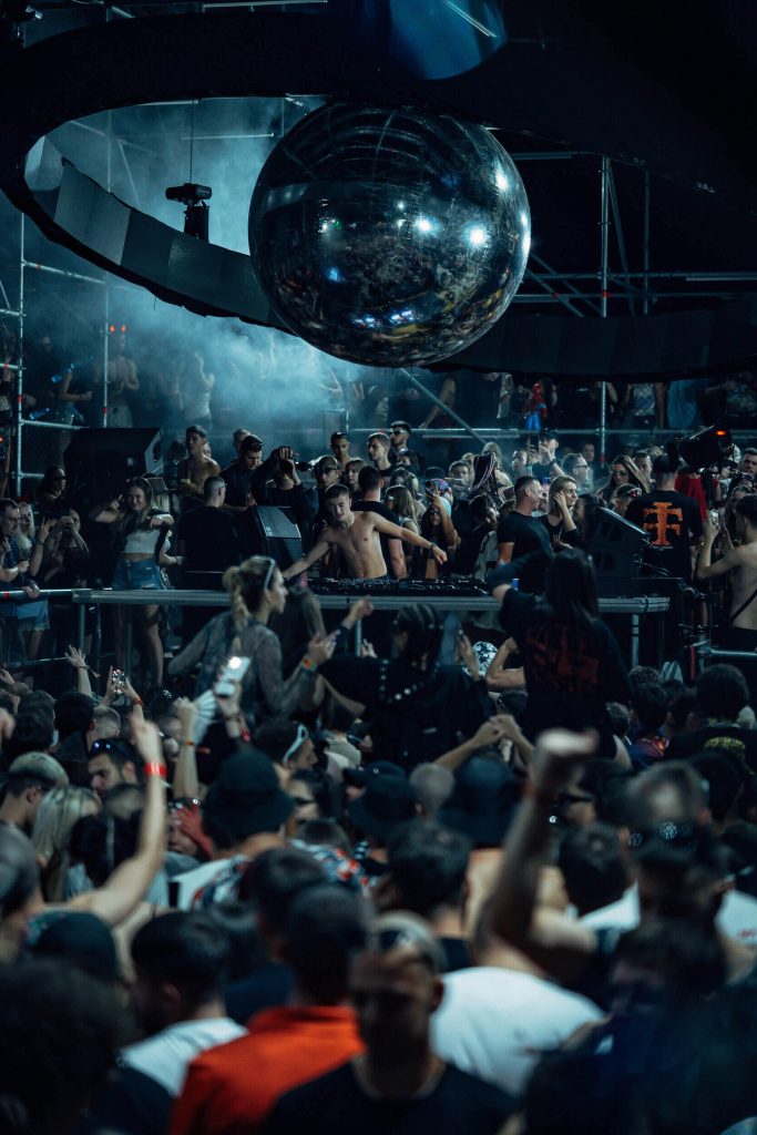 Absolut RAW Stage - AZYR