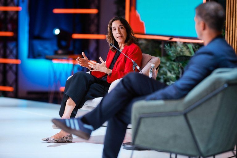 „Čak i ono što Tramp kaže ponekad ima smisla“ – Lara Boro na Weekend.18 panelu Weekend.18