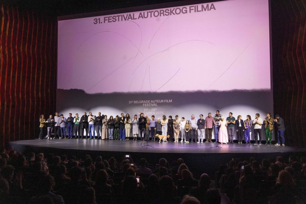 Ekipa filma Vetre, pričaj sa mnom