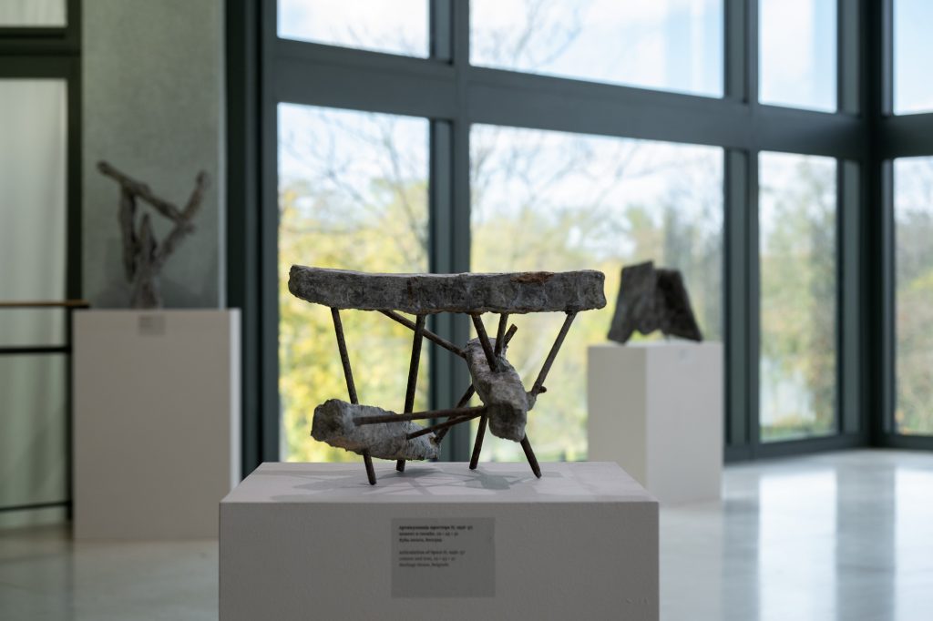 Postavka izložbe „Muzikalnost i skulpturalnost – Olga Jevrić“