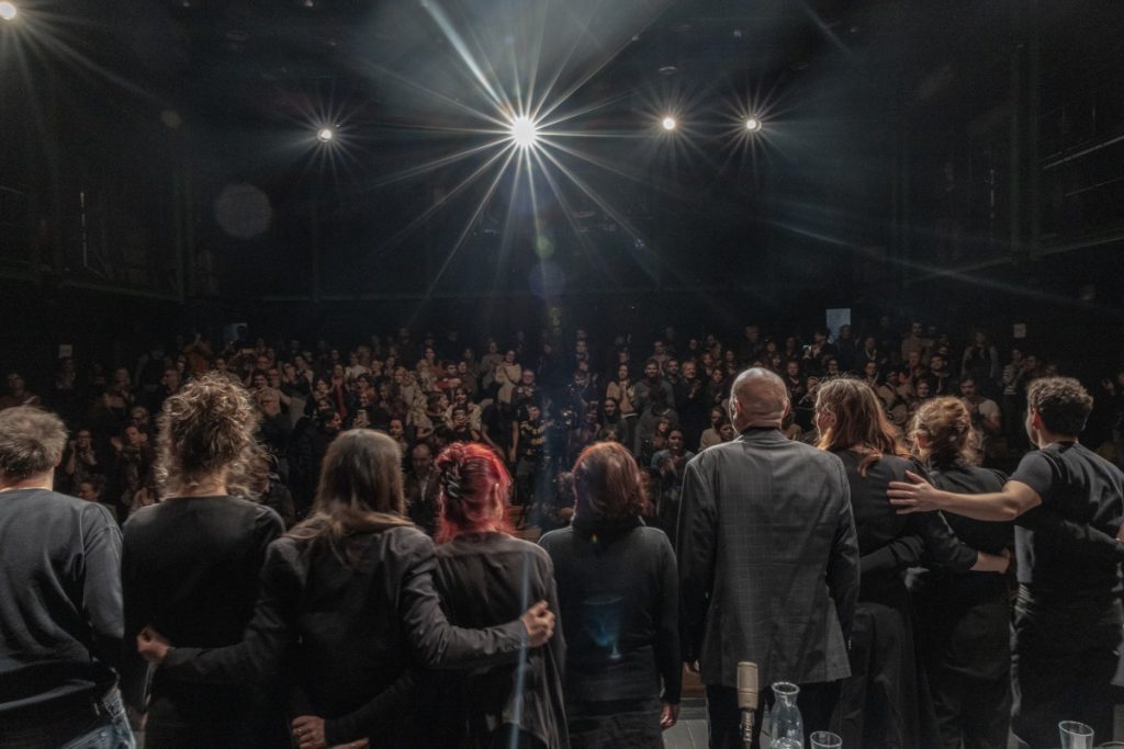 Poklon nakon predstave Proces Peliko