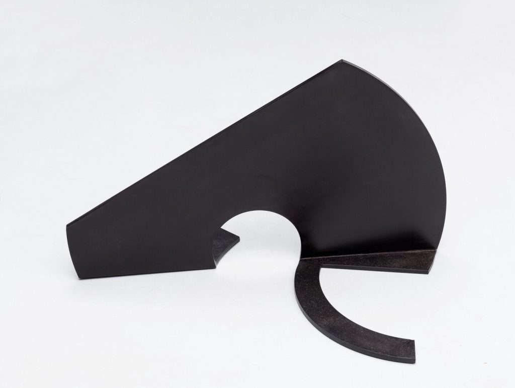 Senka 5 metal 64 x 40 x 35 cm 2022