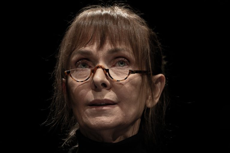 Vesna Trivalić u predstavi Proces Peliko