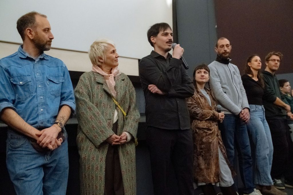 Ekipa filma Vetre, pricaj sa mnom