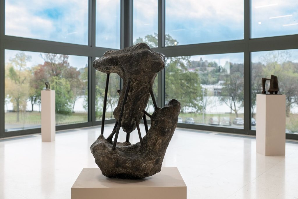 Izložba Muzikalnost i skulpturalnost - Olga Jevrić