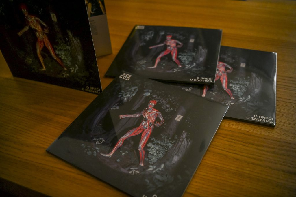 Izložba fotografija KOIKOI -Mikromomenti sreće