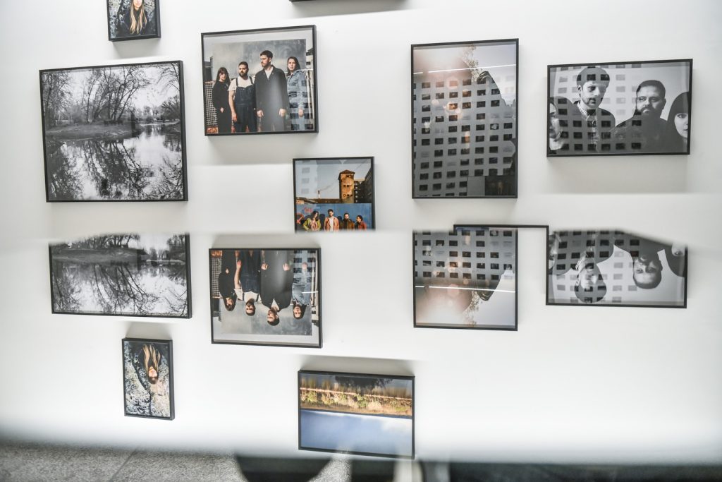 Izložba fotografija KOIKOI -Mikromomenti sreće