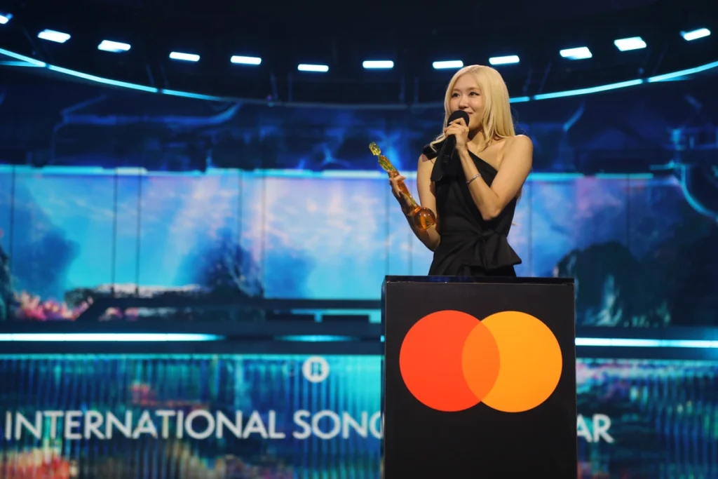 Rosé accepts the award for International Song of the Year