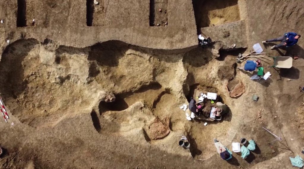 „Ispod horizonta“