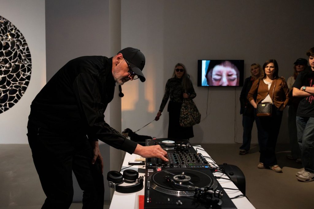 Izložba Less Sound(less) Dragana Vojvodića