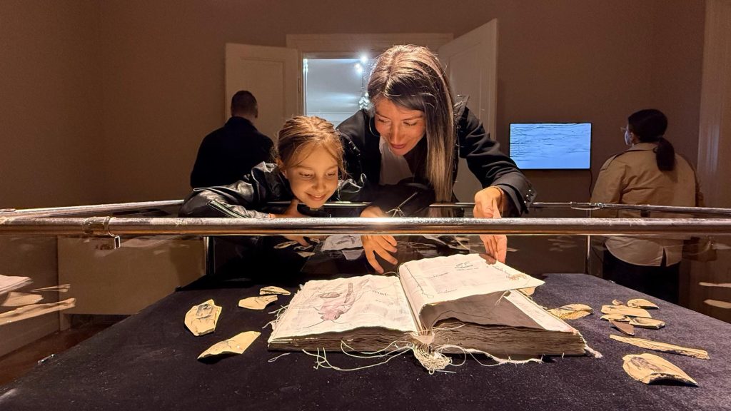 Svetli i strašni gradovi