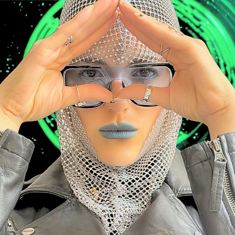 Zoe Kida Cosmic delivery vizual