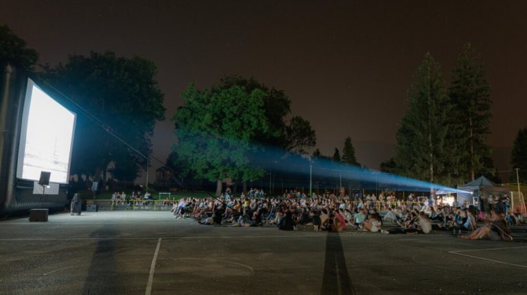 Trinaesti Bašta Fest: Svetske i domaće premijere u Bajinoj Bašti