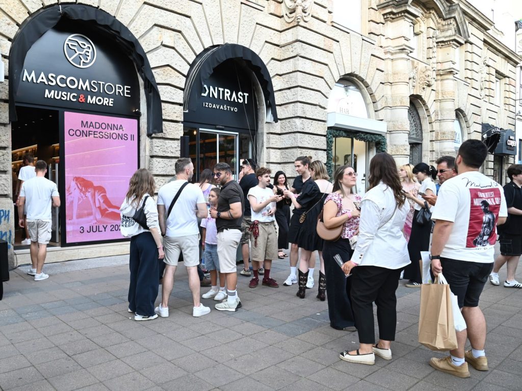 Confessions II official release event u Beogradu