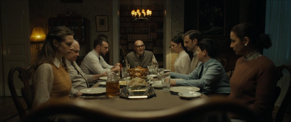 Kadar iz filma „Kao kod kuće”