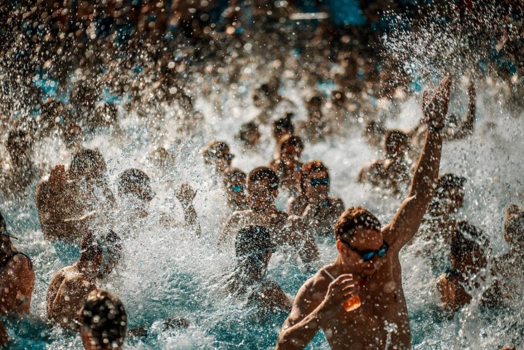 Maxi H2O Stage