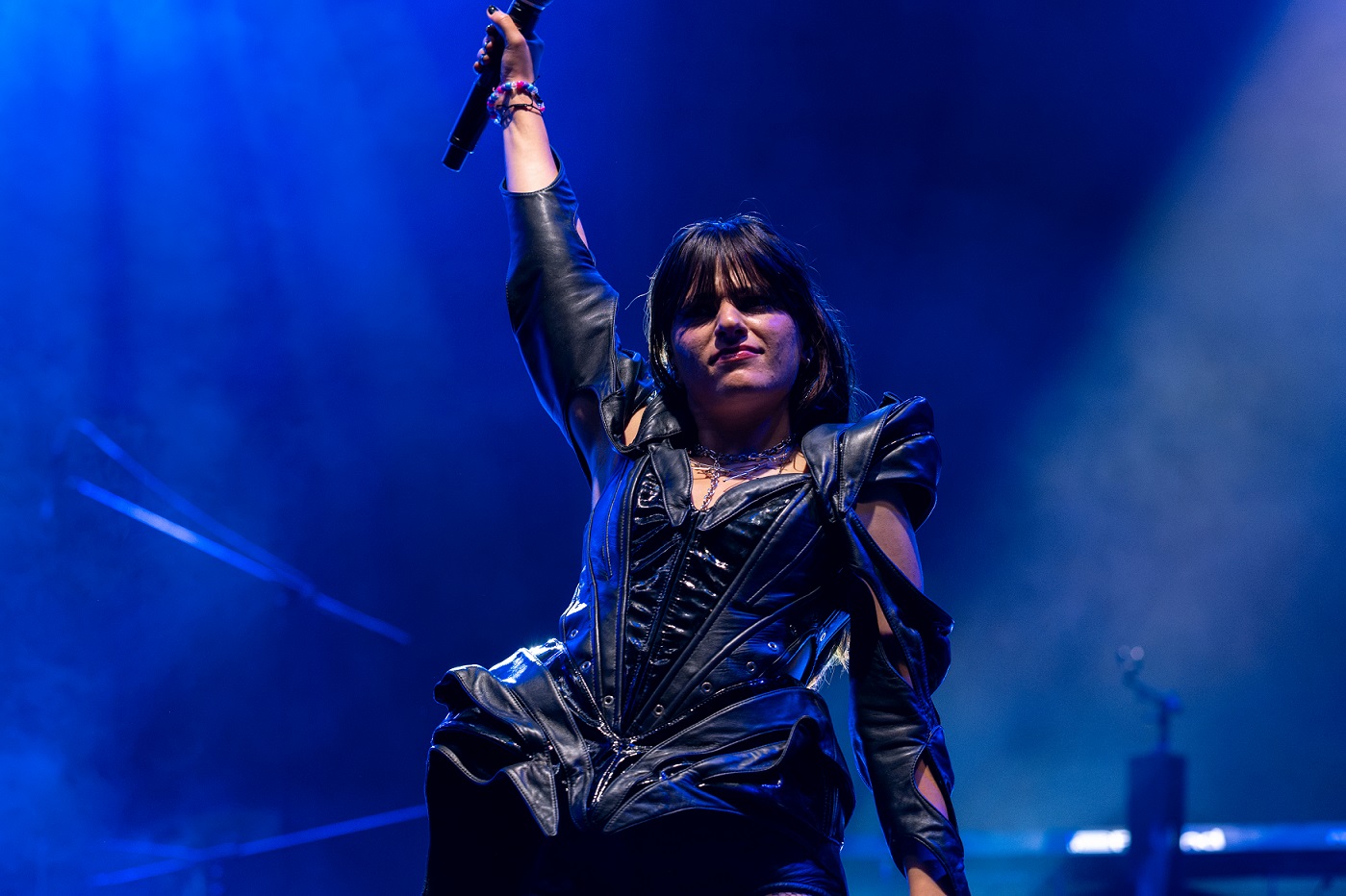 Aleksandra Kapitanesku i njen bend na nastupu u Luci Beograd