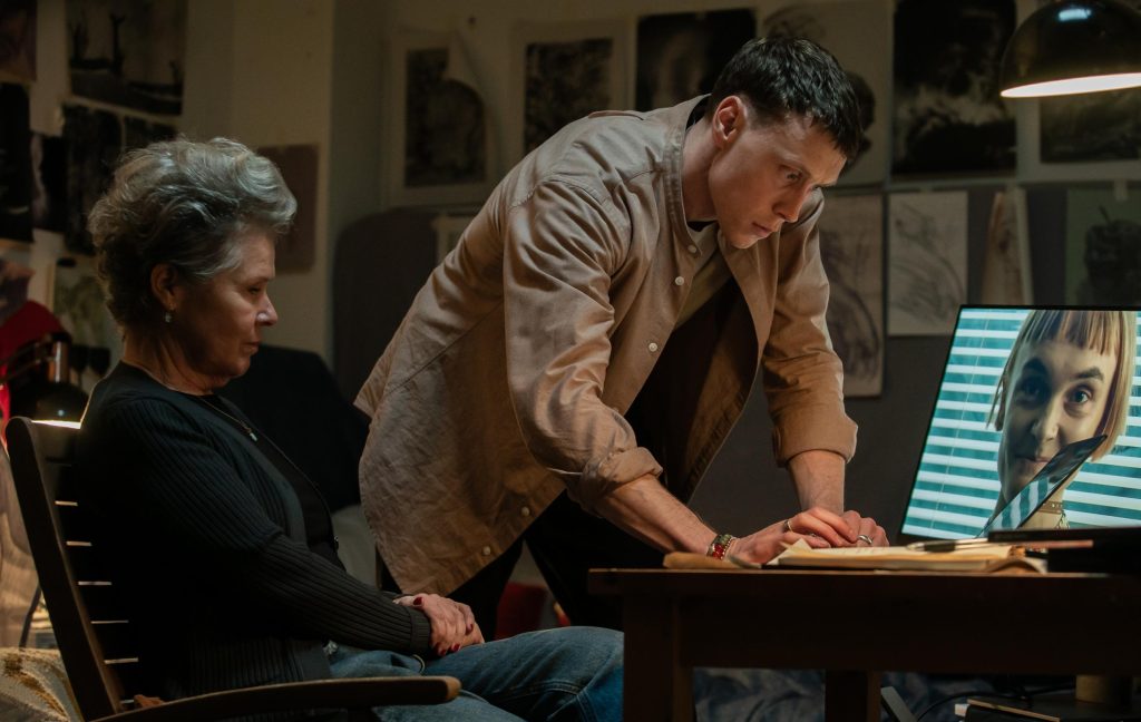 Džordž Makej i Imelda Stonton u filmu I sinovi