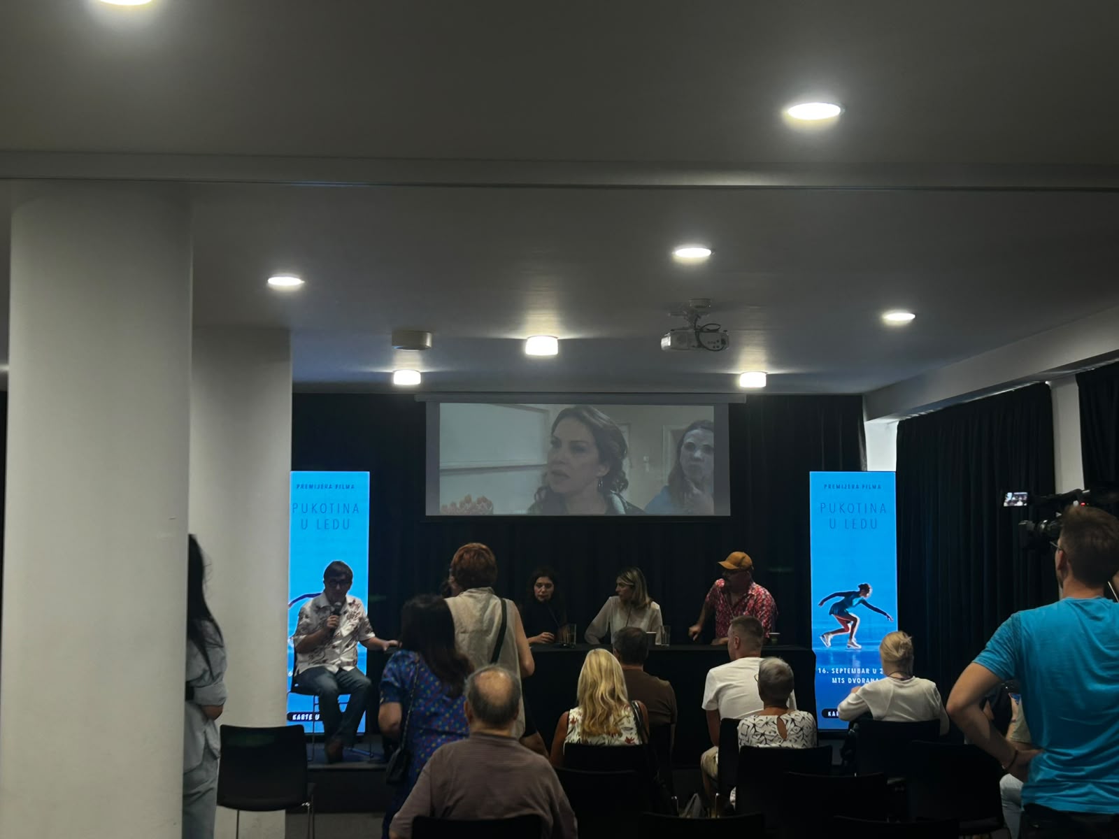 Novinari na konferenciji za medije povodom filma Pukotina u ledu