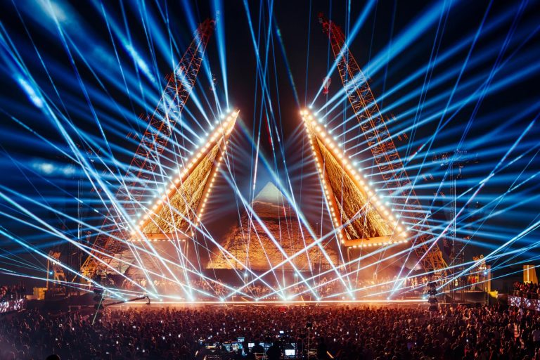 Starlight festival kod piramida u Gizi