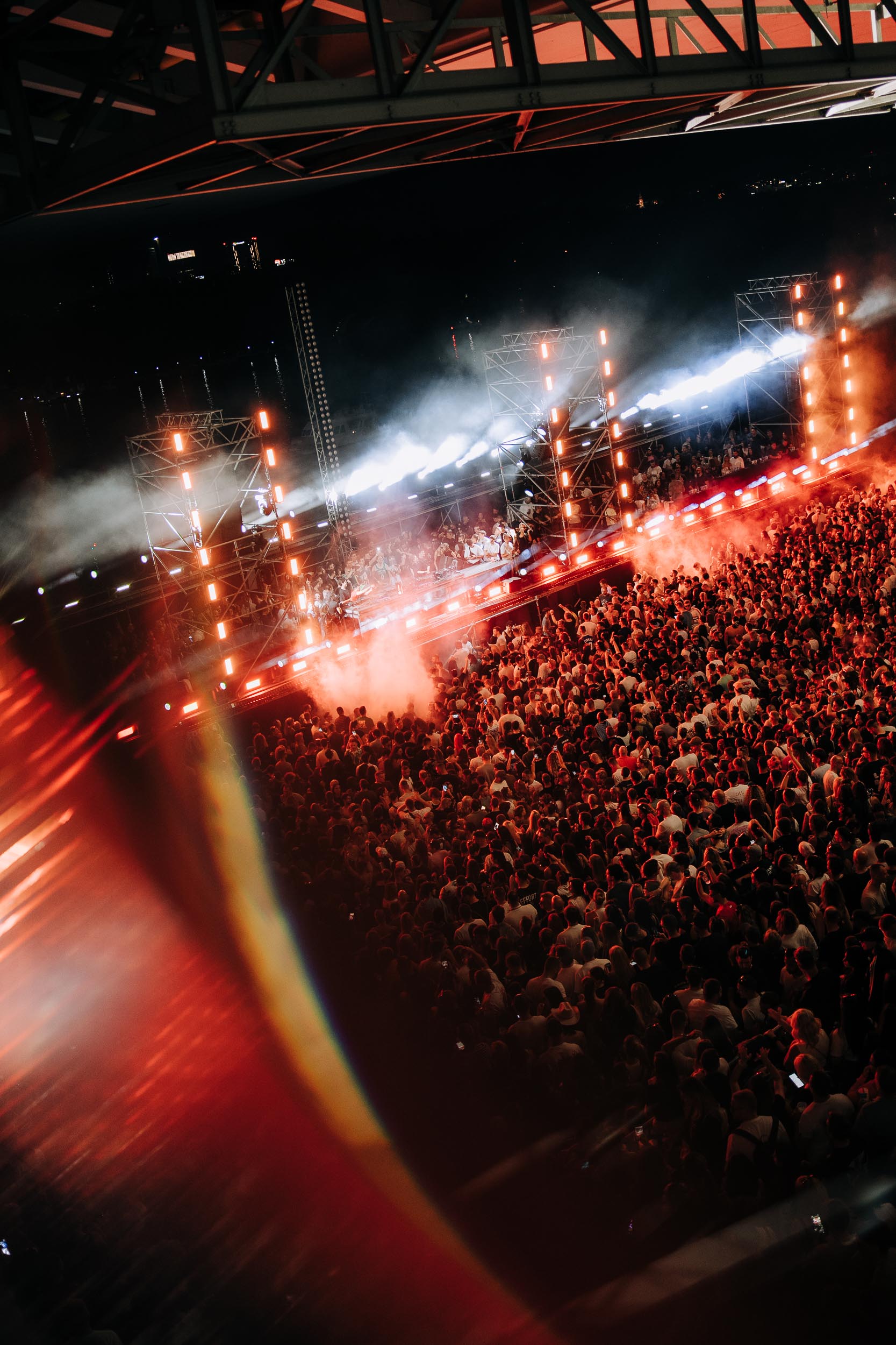 Publika na Tuborg Beat x Lovefest događaju ispod pilona Mosta na Adi