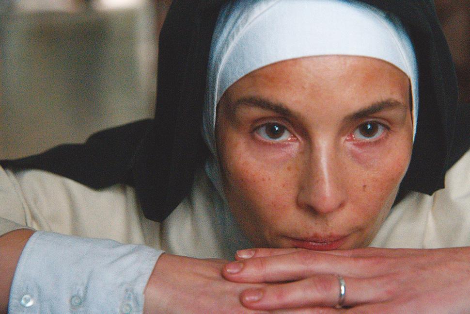 Noomi Rapace u filmu „Majka Tereza“