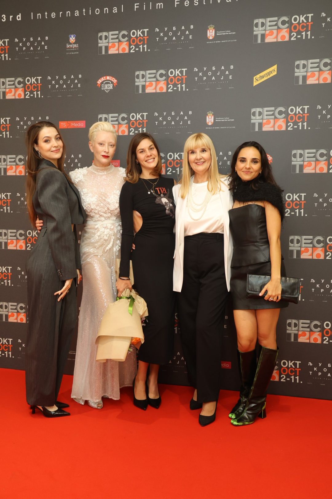 Dominika Valo, Maria Ervolter, Milena Grujić, Marija Bereta i Katrin Vankova na premijeri filma Otpisana