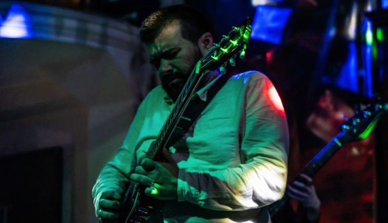 Gitarista Radoslav Zdravković, voditelj radionice improvizacije „Jedna nota“